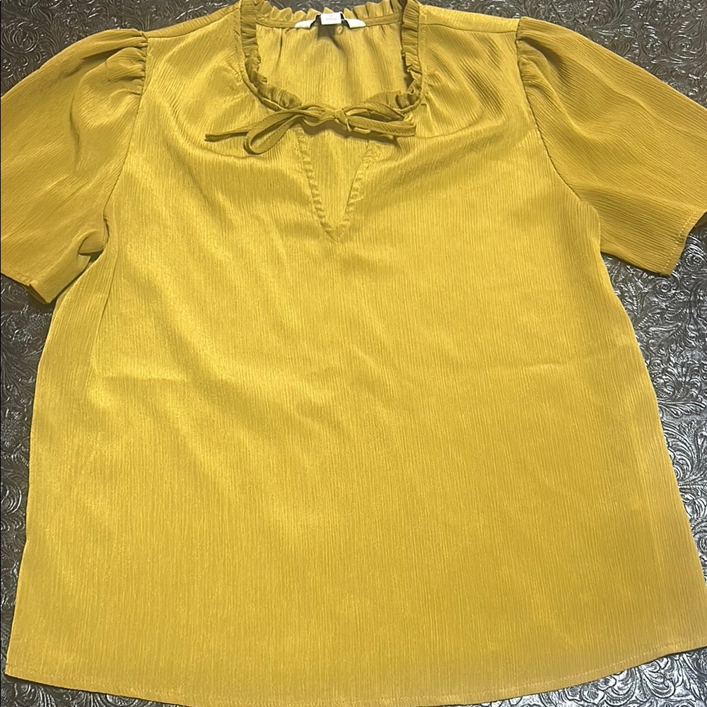 Nine West Green Puff Sleeve Ruffled Blouse